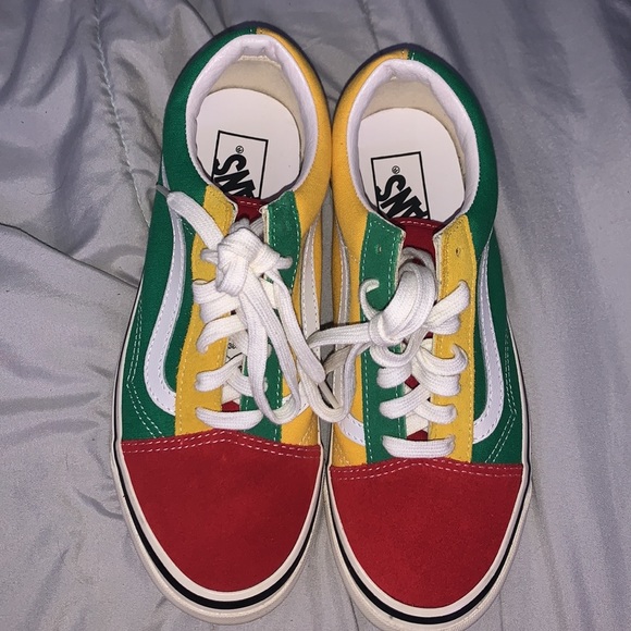 Vans - Picture 3 of 4